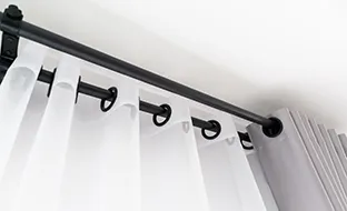 Manitas instalar riel o barra de cortinas en Zaragoza